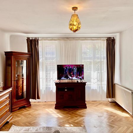 Old Town City Center Apartments Brasov Luaran gambar