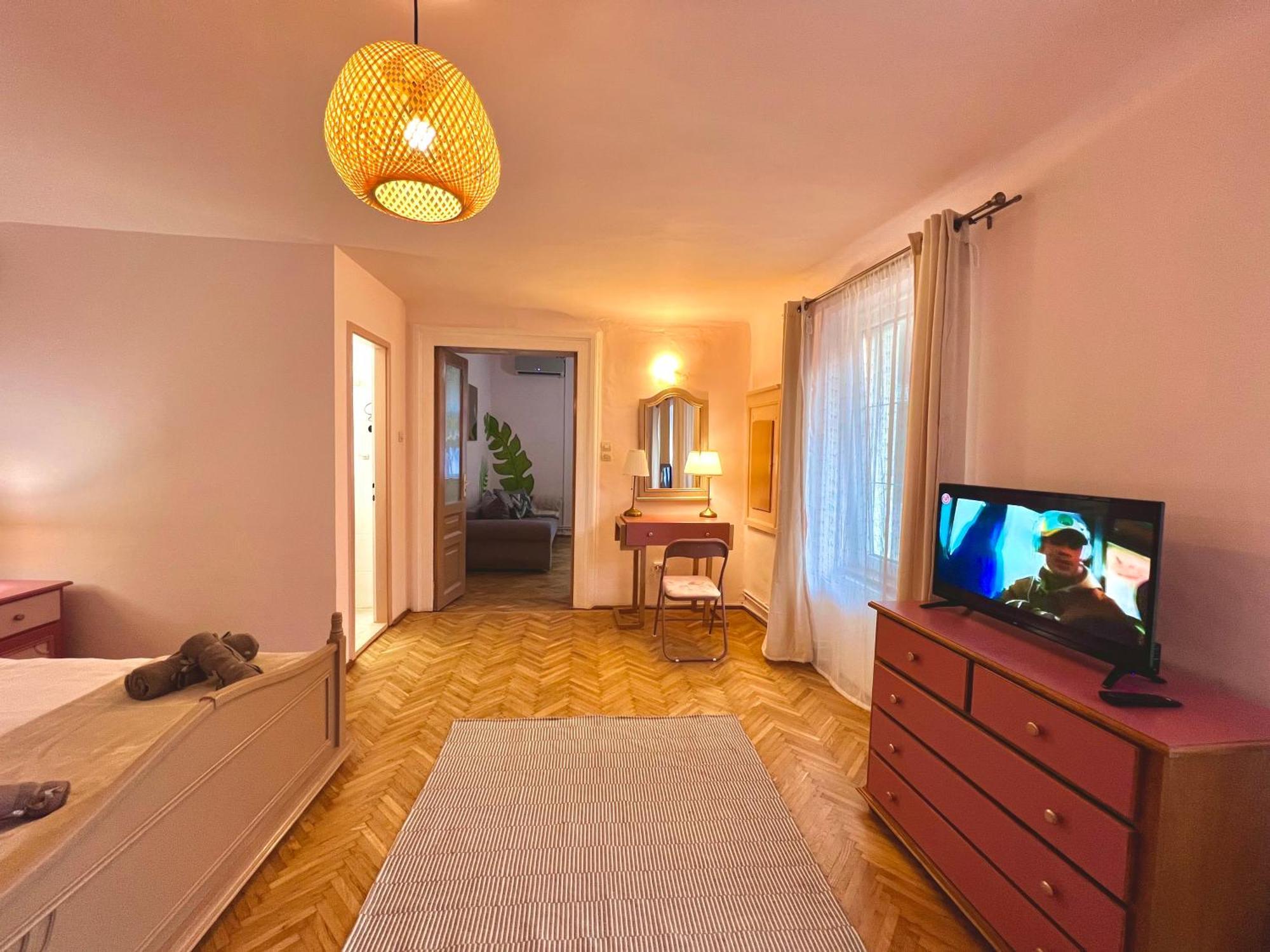 Old Town City Center Apartments Brasov Luaran gambar