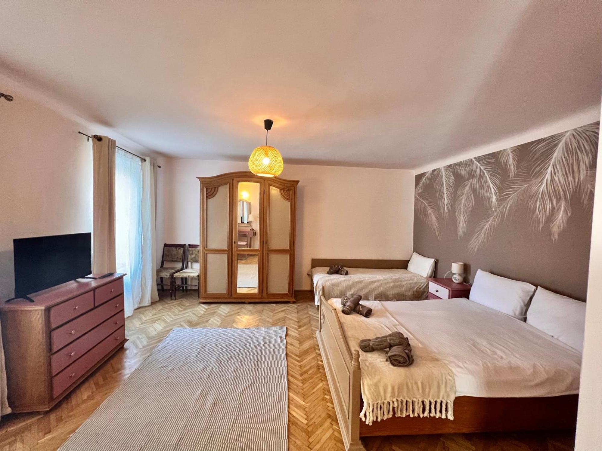Old Town City Center Apartments Brasov Luaran gambar