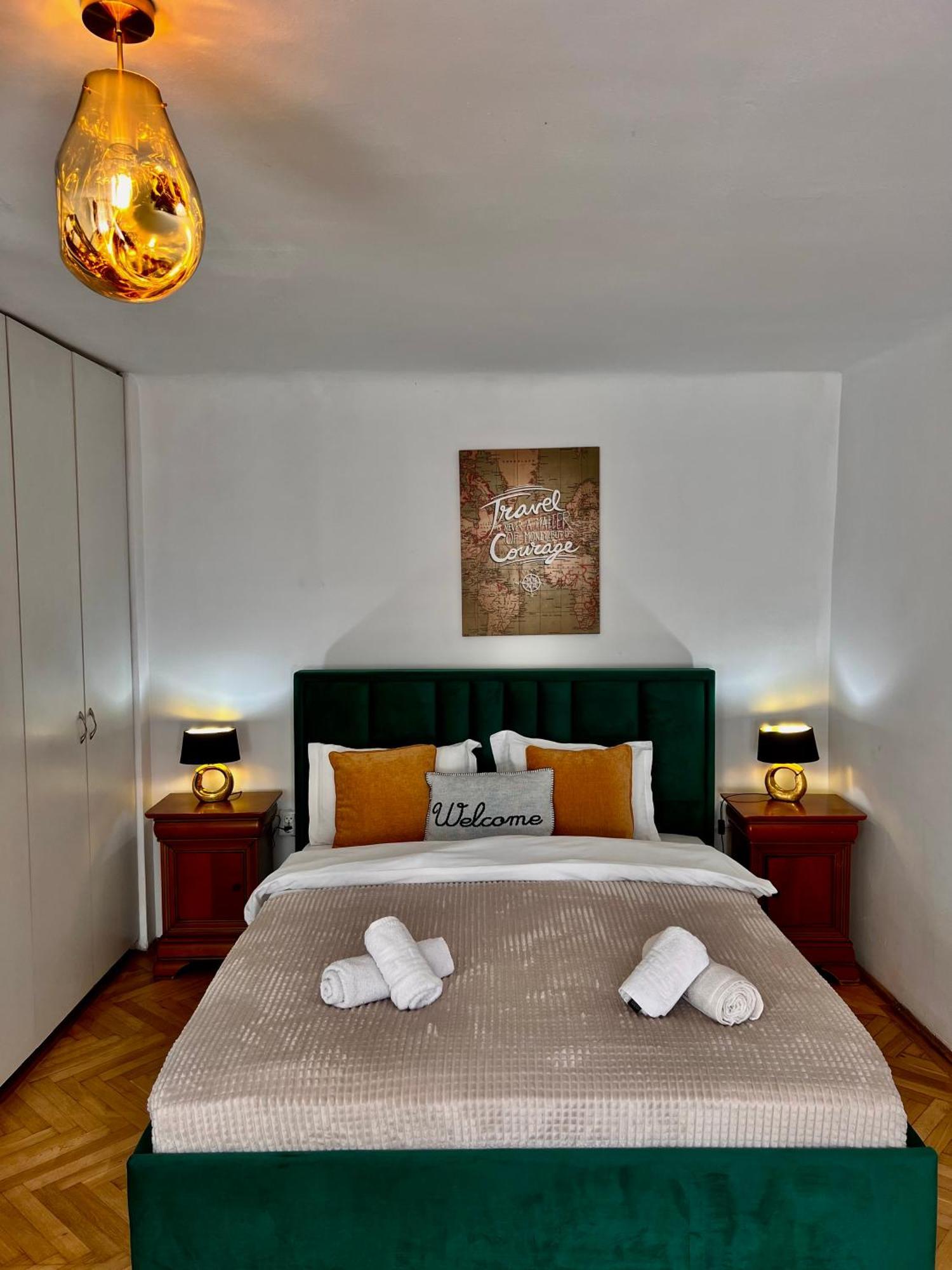 Old Town City Center Apartments Brasov Luaran gambar
