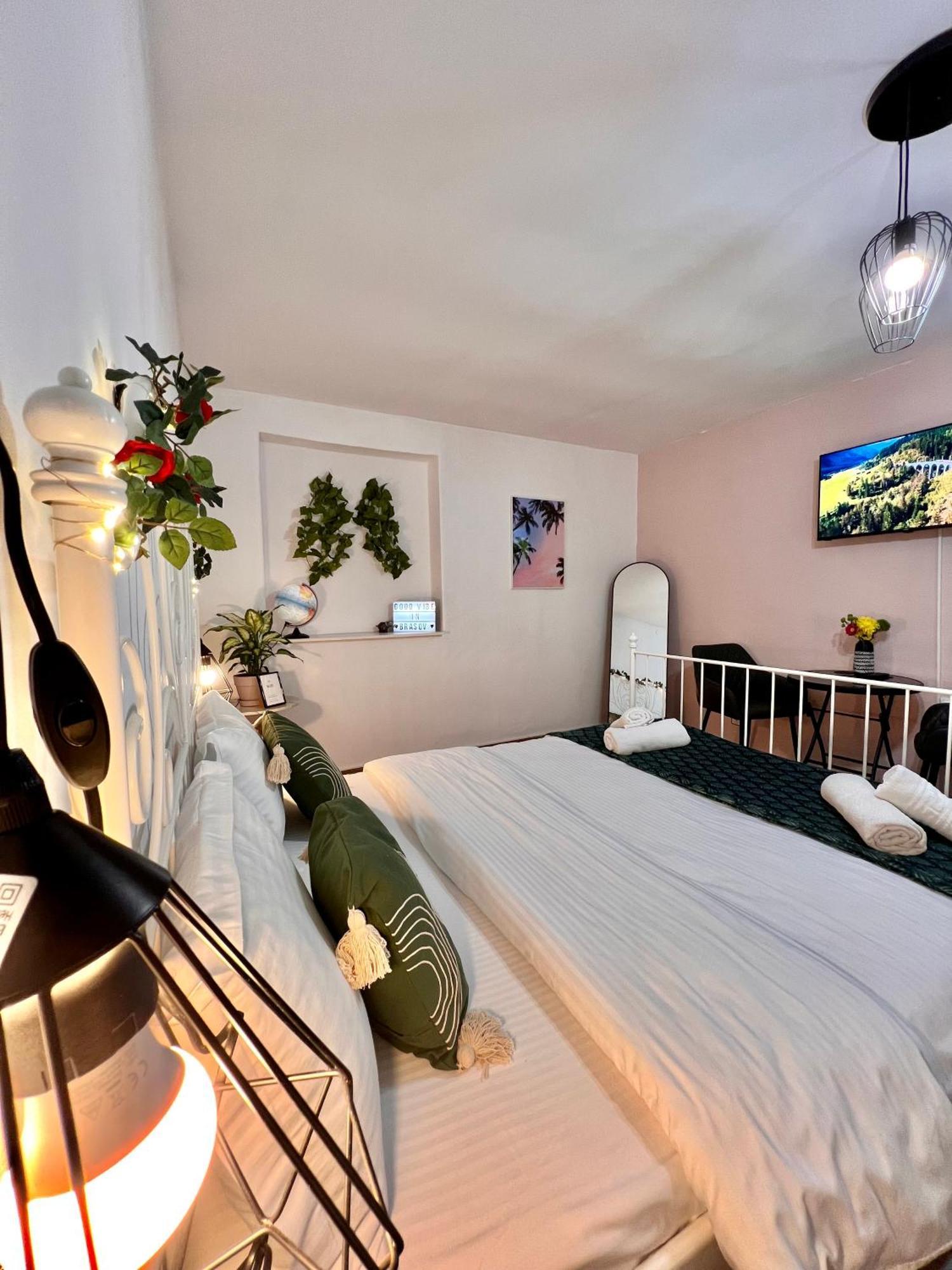 Old Town City Center Apartments Brasov Luaran gambar
